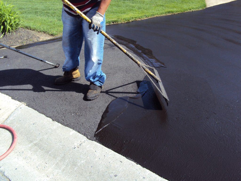 Seal-Coating-in-Lousiville-KY-1024x768